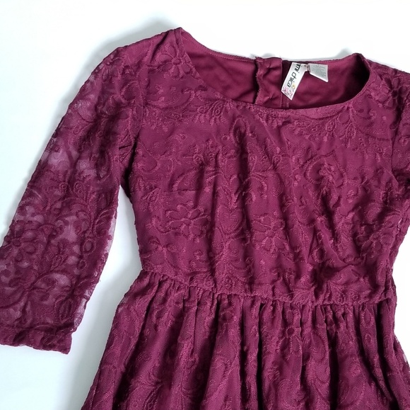 Mimi Chica Burgundy Dress Size Small 3/4 Sleeves - Picture 1 of 8